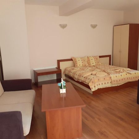 Guest House Kostovi Kiten (Burgas) Quarto foto